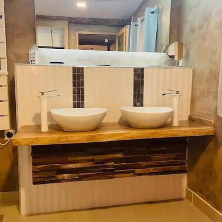 Les Grangettes*piscine*cadre Bucolique Ferienhaus